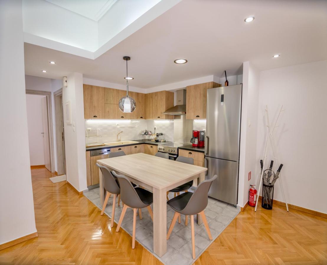 In The Shadow Of Acropolis - Spacious & Lovely Apt Aten Exteriör bild